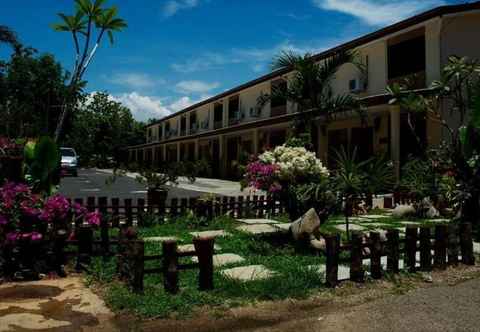 Exterior Putra Putri Lodge