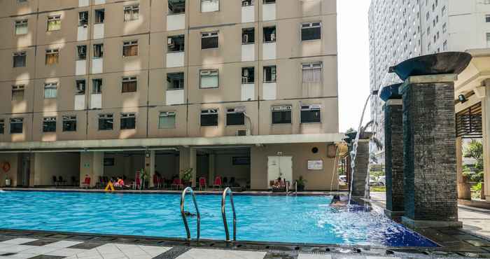 Kolam Renang Minimalist and Affordable 2BR Apartment at Gading Nias Residence By Travelio