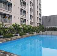 Swimming Pool 3 Simply Studio at Bintaro Park View Apartment By Travelio