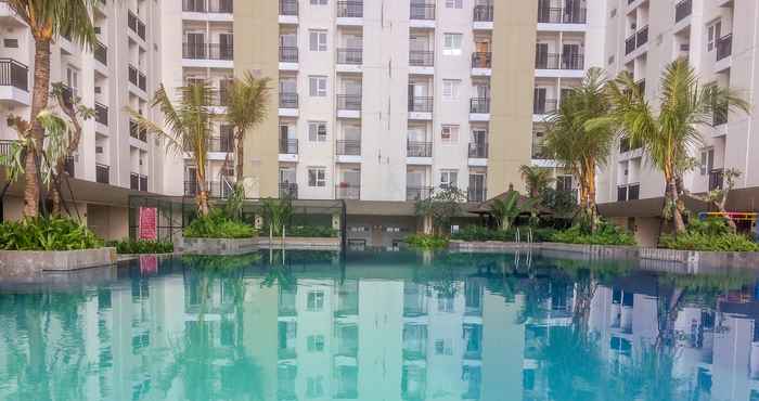 Kolam Renang Compact and Cozy Cinere Resort Studio Apartment By Travelio