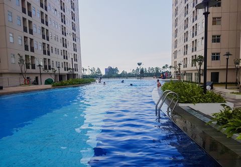 Swimming Pool Tidy and Pleasant Studio at Ayodhya Residences Apartment By Travelio