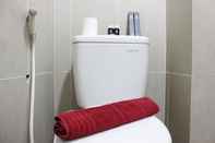 Toilet Kamar Bright Studio near UNPAD at Taman Melati Jatinangor By Travelio