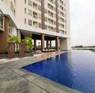 Swimming Pool 2 Homey and Beautiful Studio @ Silk Town Apartment By Travelio