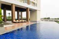 Swimming Pool Homey and Beautiful Studio @ Silk Town Apartment By Travelio