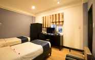 Kamar Tidur 7 Nam Gold Hotel