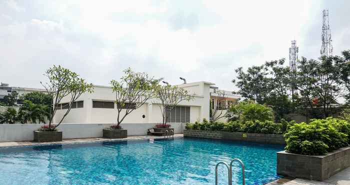 Kolam Renang Nice 2BR Apartment with City View at The Aspen Residence By Travelio