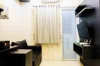 Lobi Homey and Pleasant 2BR Apartment at Green Pramuka near Mall By Travelio