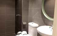 In-room Bathroom 7 New Luxurious Home in Tsim Sha Tsui 700sqft modern&spacious 2BR TST