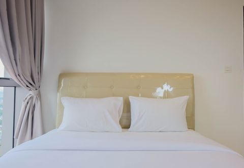 Bilik Tidur Elegant 1BR Branz BSD Apartment By Travelio
