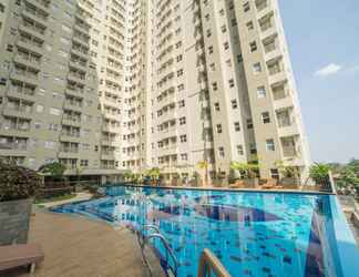 Swimming Pool 2 Trendy 1BR near UNPAR at Parahyangan Residence By Travelio