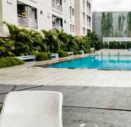 Kolam Renang 4 Well Appointed 2BR at Bintaro Park View Apartment By Travelio