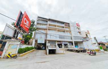 Bangunan 2 RedDoorz Plus near Gaisano Mall Kalibo - Vaccinated Staff 