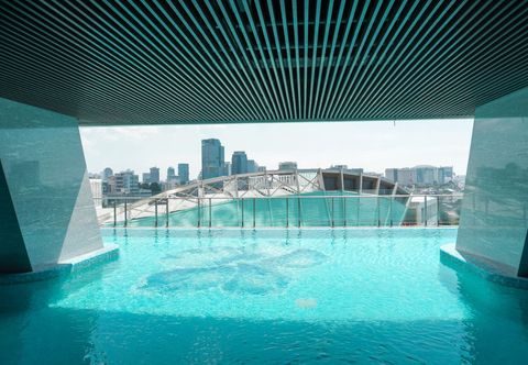 Swimming Pool Relaxing Studio at Menteng Park Apartment By Travelio