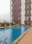 SWIMMING_POOL Studio Good Location near Campus at Apartment Dave By Travelio