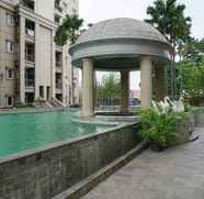Kolam Renang 4 Luxury Design 3BR Apartment Grand Palace Kemayoran By Travelio