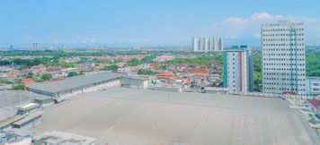 Nearby View and Attractions 5 Lavish 2BR Grand Sungkono Lagoon Apartment By Travelio