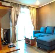 Lobi 2 Near Pondok Indah Mall 2BR Hampton's Park Apartment By Travelio