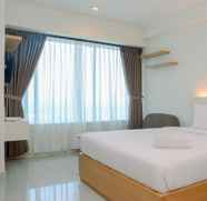 Kamar Tidur 5 Studio Simple Apartment at Grand Kamala Lagoon By Travelio