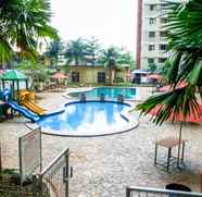 Kolam Renang 2 Studio Room Wonderful at Kebagusan City Apartment By Travelio