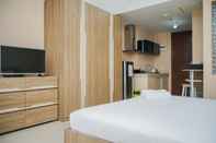 Kamar Tidur Studio Room Minimalist at Apartment U Residence By Travelio