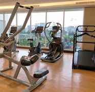 Fitness Center 3 Comfy Studio Apartment at Menteng Park By Travelio