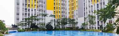 Lobi 3 2BR Clean Apartment at Springlake Summarecon By Travelio