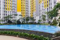 Lobby 2BR Clean Apartment at Springlake Summarecon By Travelio