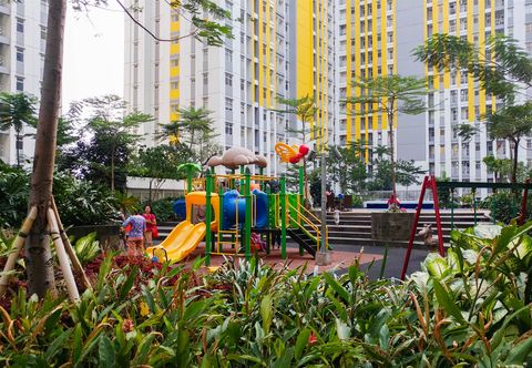 Common Space 2BR Clean Apartment at Springlake Summarecon By Travelio