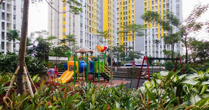 Common Space 2BR Clean Apartment at Springlake Summarecon By Travelio