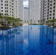 Kolam Renang 4 Studio Apartment at M-Town Residence By Travelio