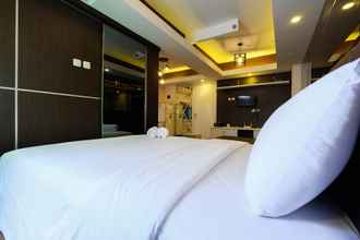 Bedroom 4 Studio Spacious Room at Green Pramuka Apartment By Travelio