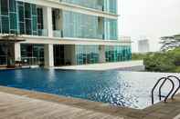 Swimming Pool Studio Great Location Brooklyn Alam Sutera Apartment By Travelio