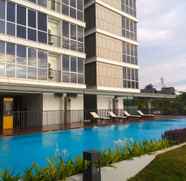 Kolam Renang 3 Luxury 1BR Lexington Apartment By Travelio