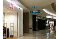 Lobby Studio Apartment next to Mall at Supermall Mansion By Travelio