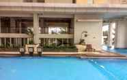 Kolam Renang 3 Modern 2BR Pakubuwono Terrace Apartment By Travelio