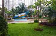 Ruang untuk Umum 3 Warm 2BR Green Palace Apartment By Travelio