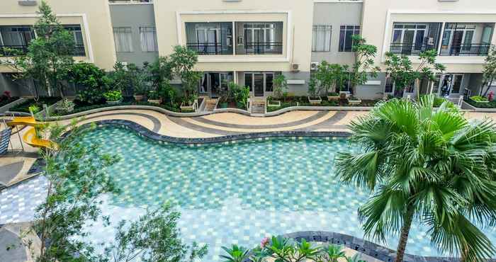 Kolam Renang Spacious 1BR for 5 Pax at Maple Park By Travelio