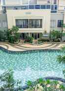 SWIMMING_POOL Spacious 1BR for 5 Pax at Maple Park By Travelio