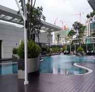 Kolam Renang 2 Studio Elegant at U Residence By Travelio