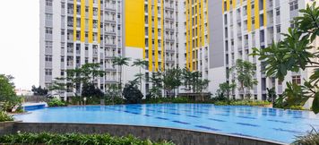 Swimming Pool 2 Simply Studio The Springlake Summarecon Apartment By Travelio