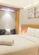 BEDROOM Modern Studio Golf Mustika Apartment By Travelio