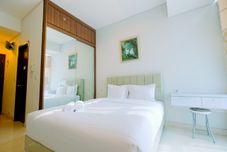 Bedroom Best Studio Room Apartment at Capitol Park Residence By Travelio