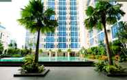 Kolam Renang 6 Best Studio Room Apartment at Capitol Park Residence By Travelio