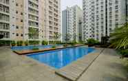 Kolam Renang 6 Best 2BR The Oak Gading Icon Apartement near Kelapa Gading By Travelio