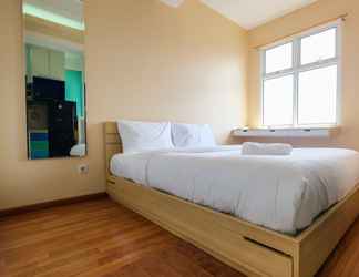 Bilik Tidur 2 Comfortable 1BR Pancoran Riverside Apartment By Travelio