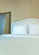 BEDROOM Comfy 1BR Pangeran Jayakarta Apartment By Travelio
