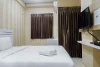 Bedroom Studio Clean and Tidy at Apartment Pavilion Permata By Travelio