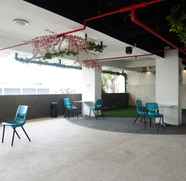 Lobi 5 Studio Homey at Apartment Pavilion Permata By Travelio