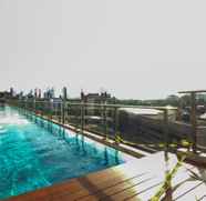 Swimming Pool 2 Studio Simply Modern Menteng Park Apartment By Travelio