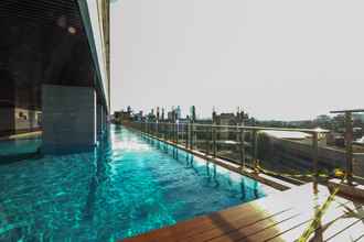 Swimming Pool 4 Studio Simply Modern Menteng Park Apartment By Travelio